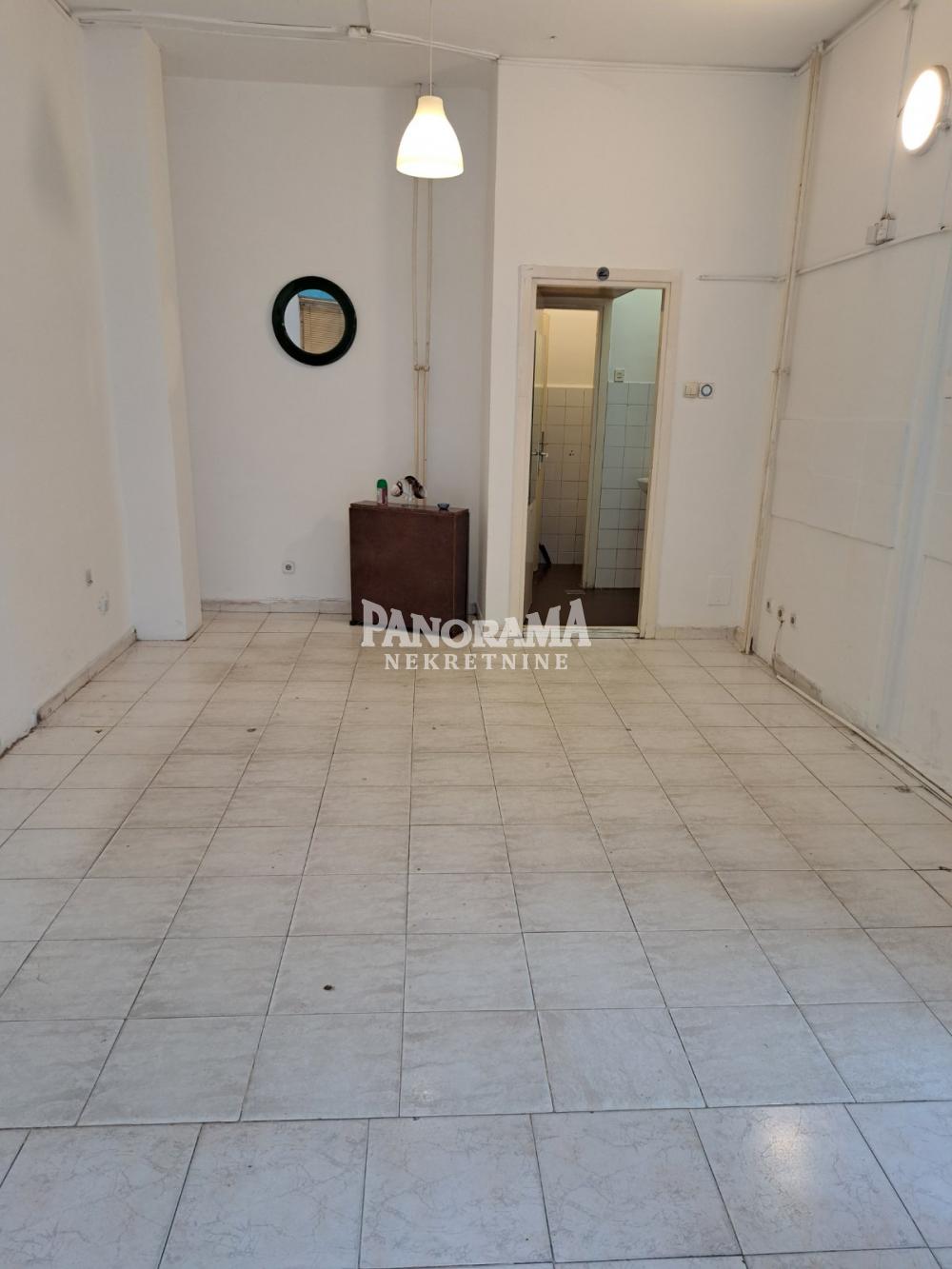 Slika 1 - Strugarska,  Lokal za izdavanje, 24m2, 300€