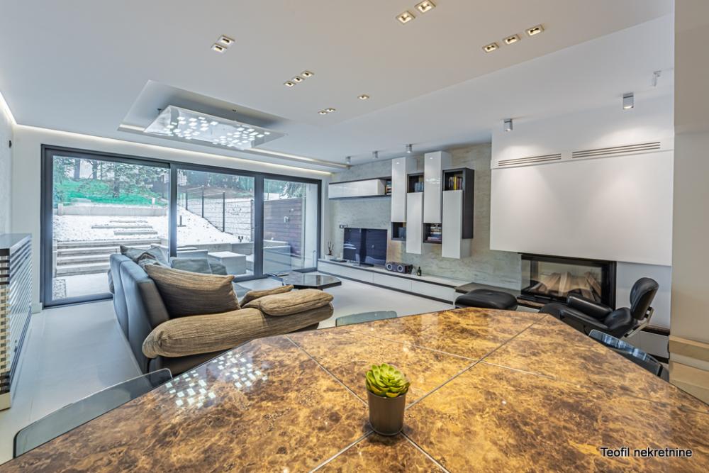 Slika 1 - Blagoja Parovića,  Kuća na prodaju, 305m2, 1.325.000€