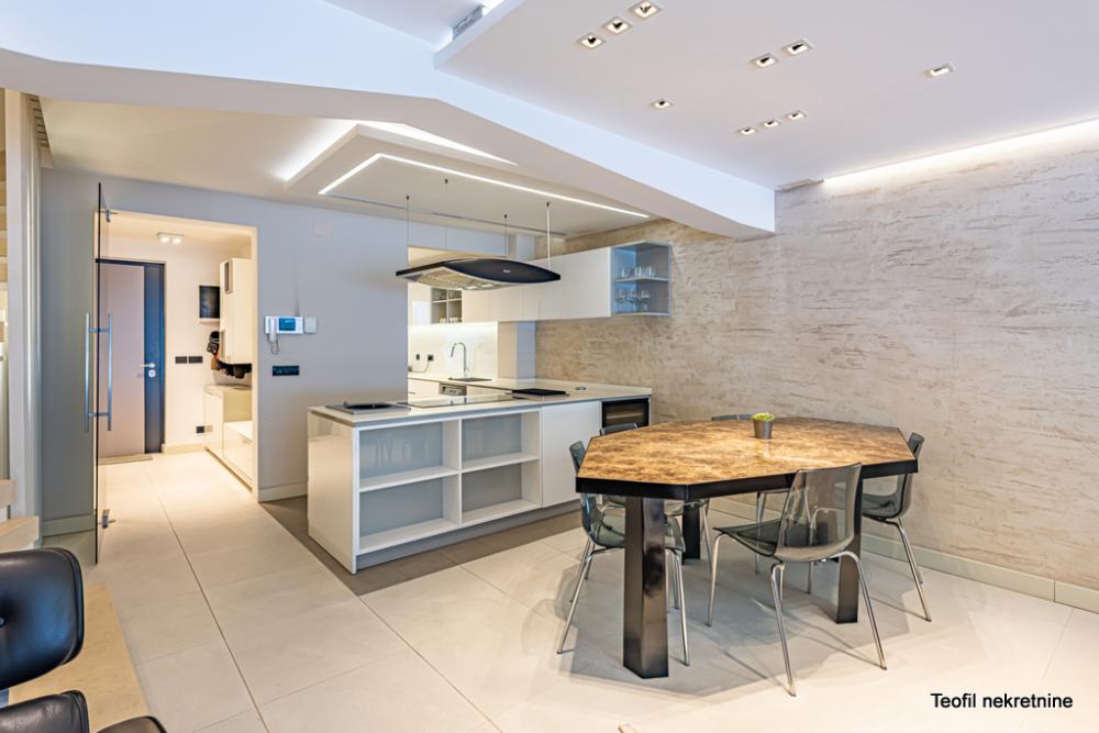 Slika 5 - Blagoja Parovića,  Kuća na prodaju, 305m2, 1.325.000€