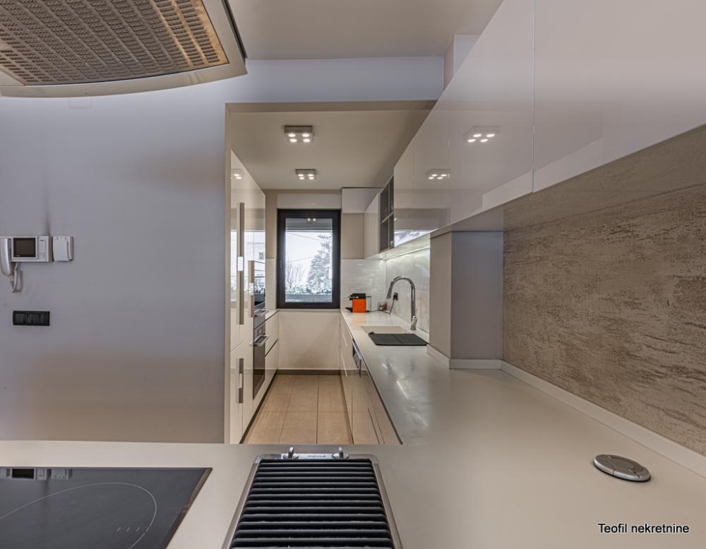 Slika 9 - Blagoja Parovića,  Kuća na prodaju, 305m2, 1.325.000€