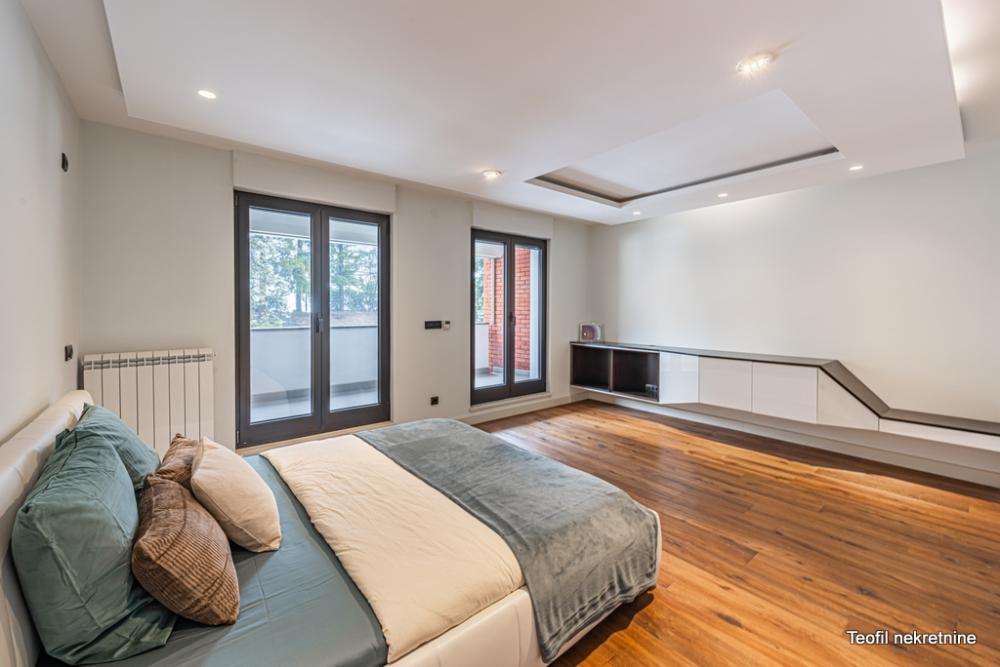 Slika 11 - Blagoja Parovića,  Kuća na prodaju, 305m2, 1.325.000€