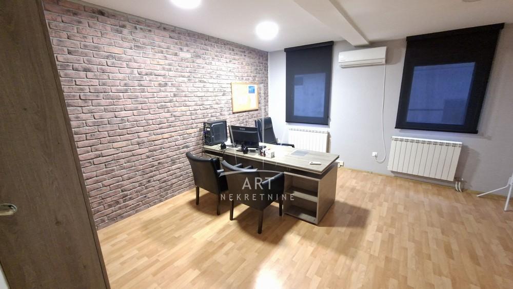 Slika 7 - Dobanovački Put,  Lokal za izdavanje, 300m2, 1.800€