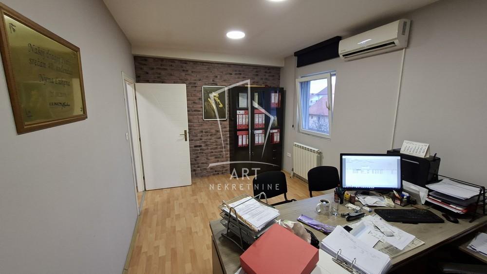 Slika 8 - Dobanovački Put,  Lokal za izdavanje, 300m2, 1.800€