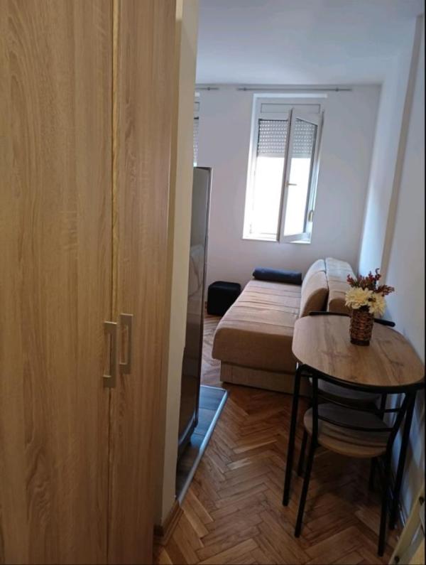 Slika 2 - Jednosoban stan za izdavanje, 18m2, 300€