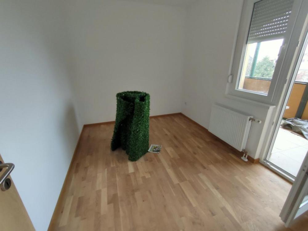 Slika 2 - Četvorosoban stan na prodaju, 106m2, 201.500€