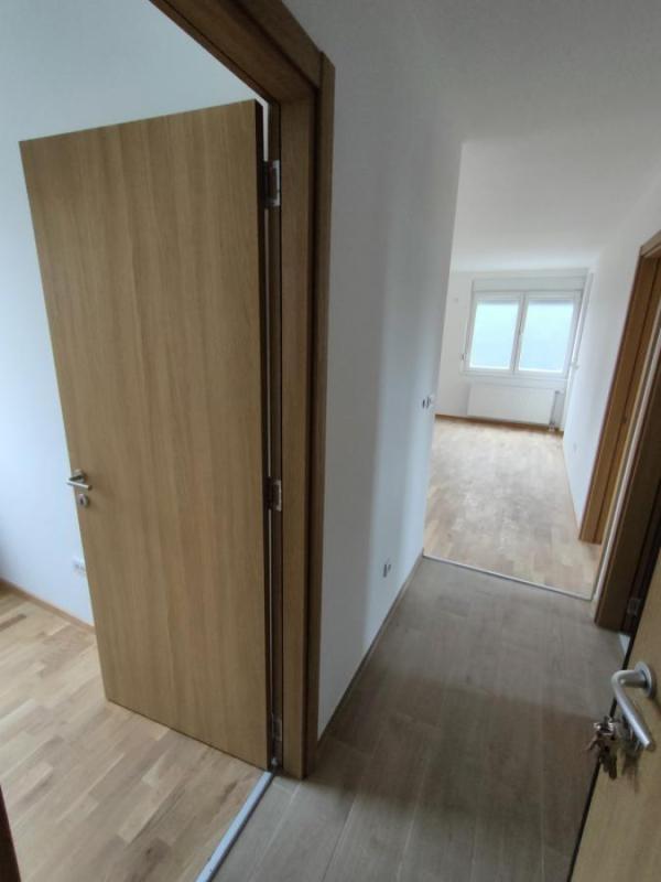 Slika 1 - Četvorosoban stan na prodaju, 106m2, 201.500€