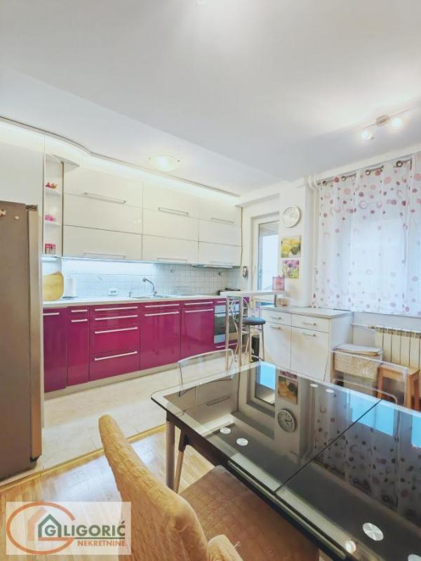 Slika 7 - Đurićeva, Četvorosoban stan za izdavanje, 85m2, 950€