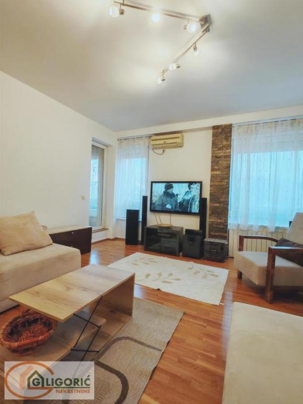 Slika 3 - Đurićeva, Četvorosoban stan za izdavanje, 85m2, 950€