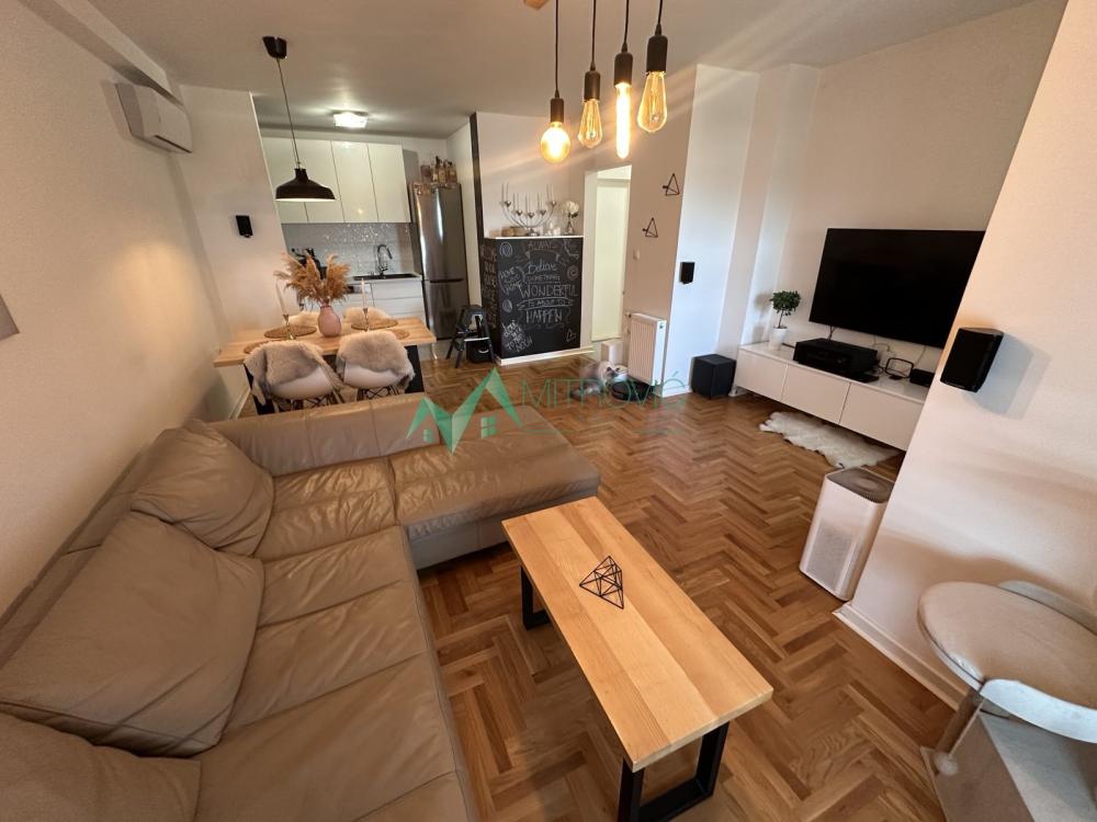 Slika 1 - Četvorosoban stan na prodaju, 94m2, 266.770€