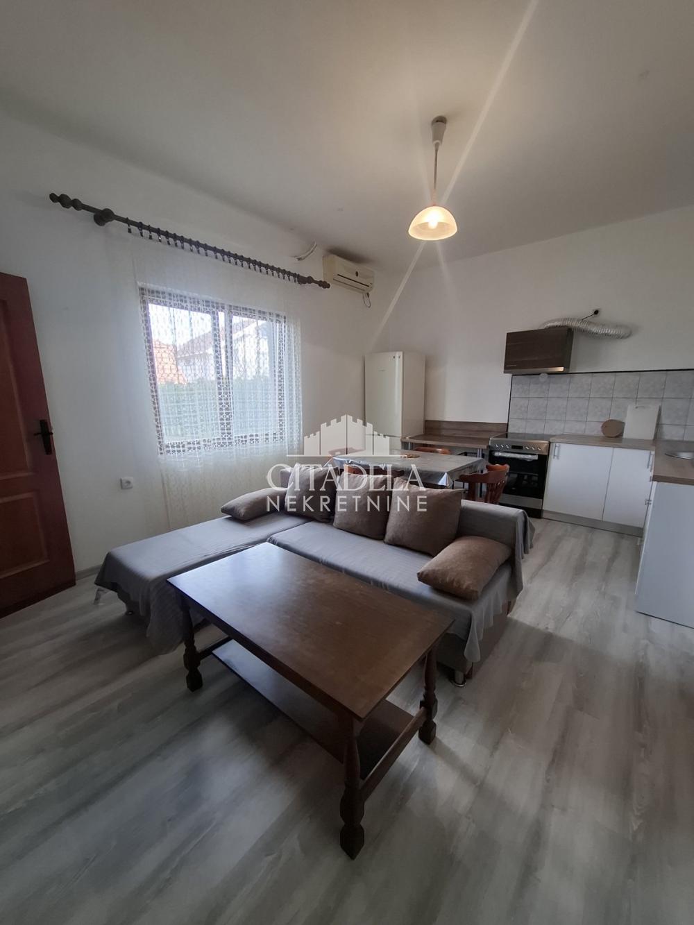 Slika 2 - Slobodana Jovića, Trosoban stan za izdavanje, 51m2, 450€