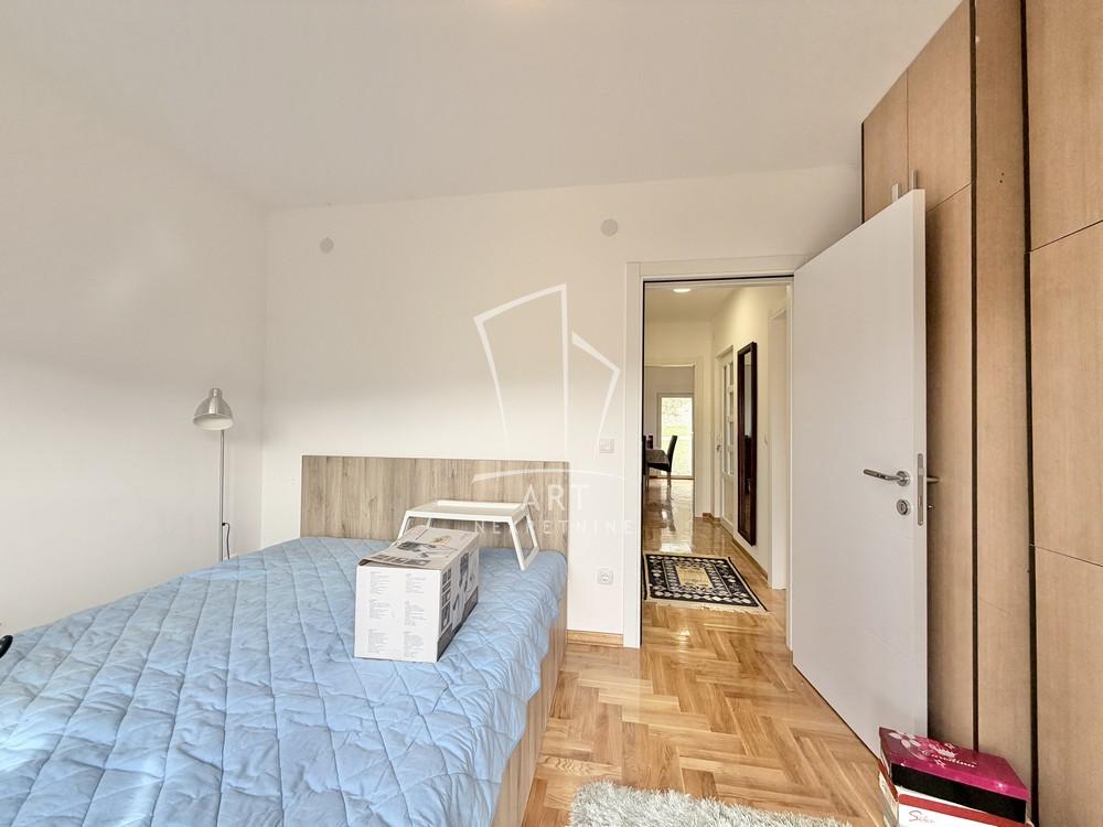 Slika 5 - Jumbina,  Kuća na prodaju, 267m2, 150.000€