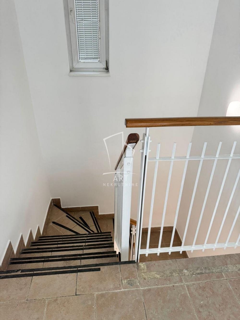 Slika 5 - Jove Ilića,  Lokal za izdavanje, 232m2, 2.500€