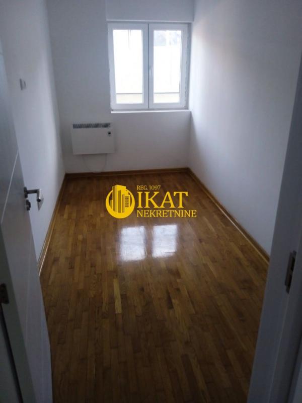 Slika 7 - Maršala Tita, Trosoban stan na prodaju, 49m2, 87.000€