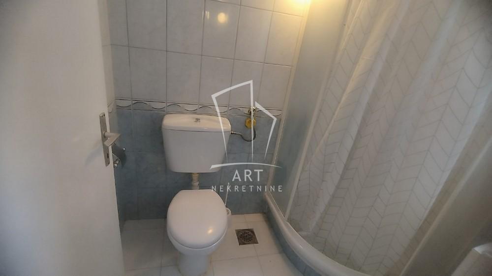 Slika 9 - Bulevar oslobođenja, Trosoban stan za izdavanje, 70m2, 600€