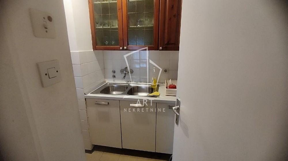 Slika 3 - Bulevar oslobođenja, Trosoban stan za izdavanje, 70m2, 600€