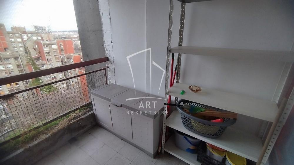 Slika 10 - Bulevar oslobođenja, Trosoban stan za izdavanje, 70m2, 600€