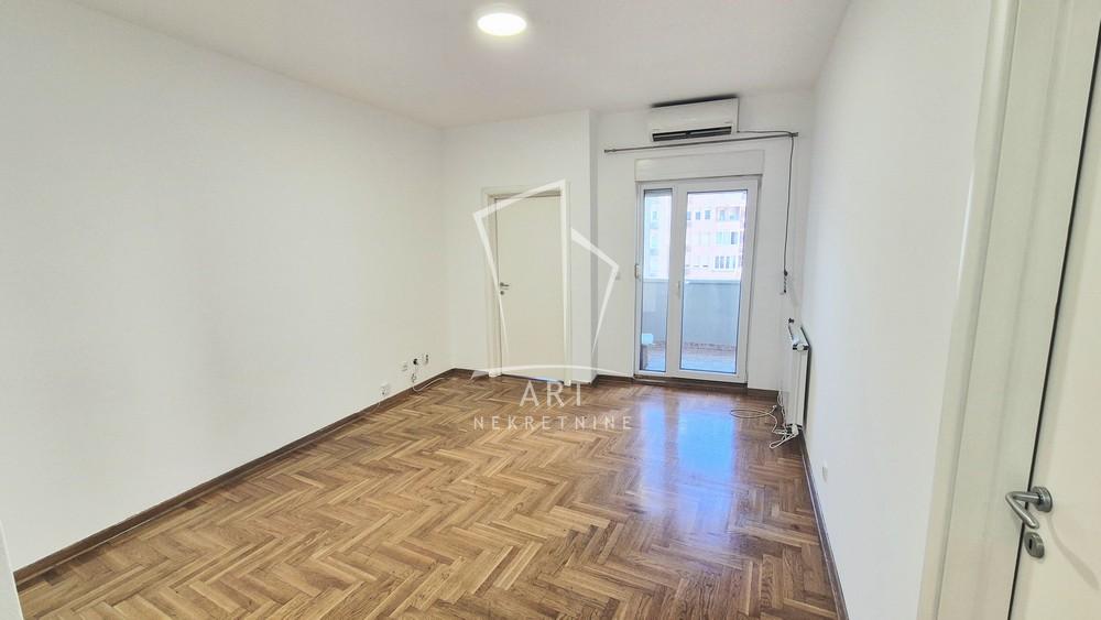 Slika 6 - Bulevar despota Stefana, Trosoban stan za izdavanje, 80m2, 650€