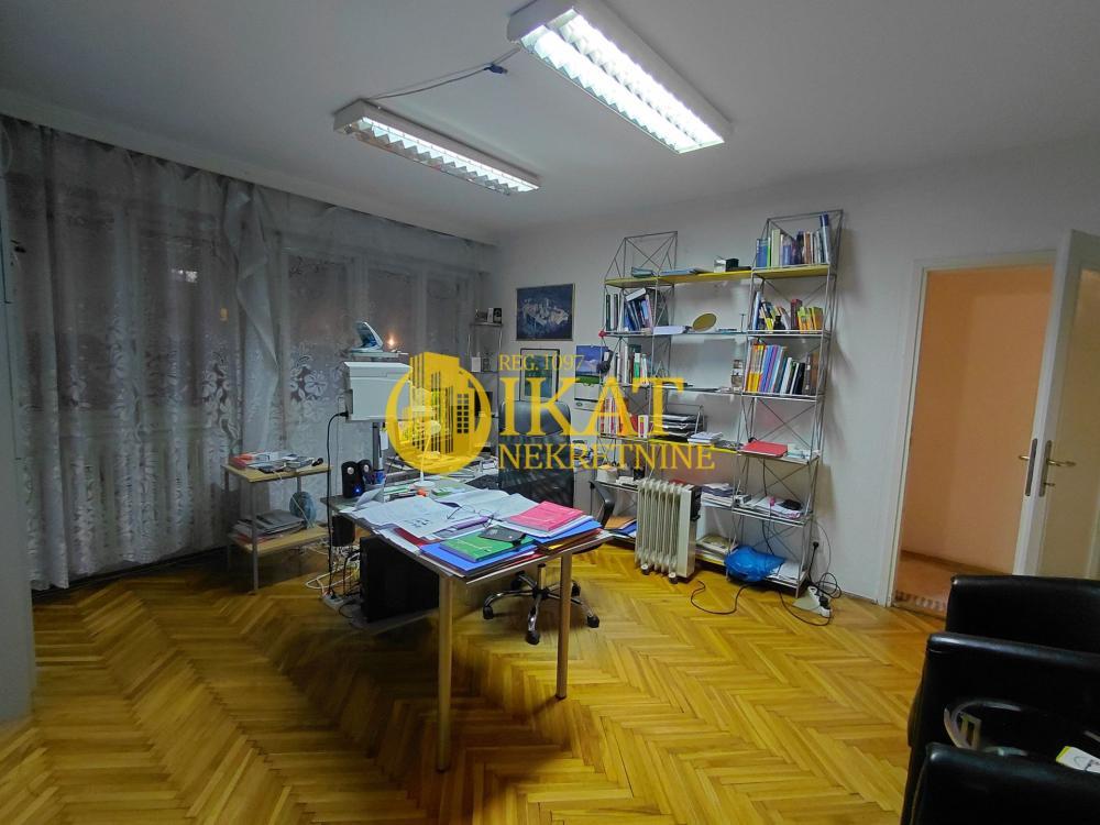 Glavna slika -Bulevar Arsenija Čarnojevića, Troiposoban stan na prodaju, 68m2, 240.000€