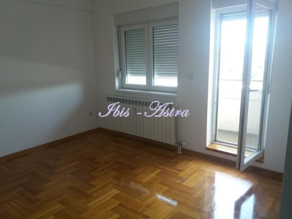 Slika 2 - Ruzveltova, Trosoban stan za izdavanje, 60m2, 700€