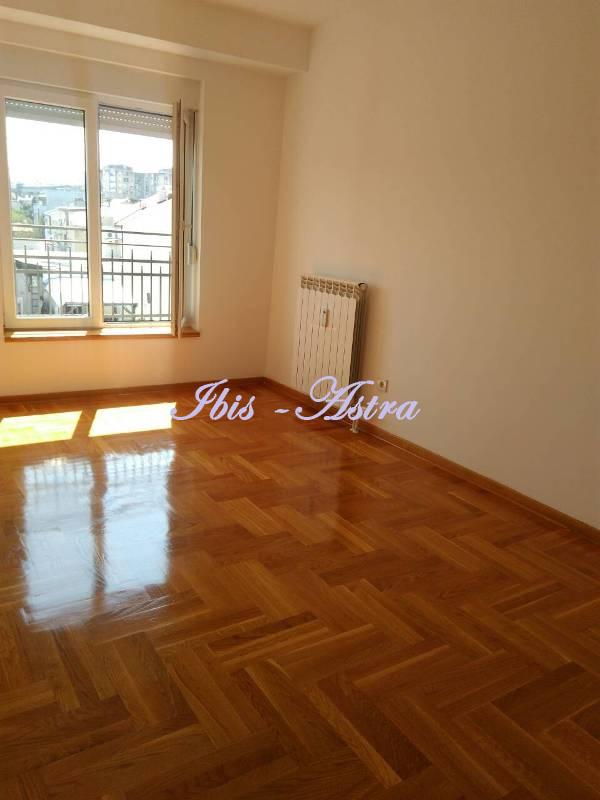 Slika 6 - Ruzveltova, Trosoban stan za izdavanje, 60m2, 700€