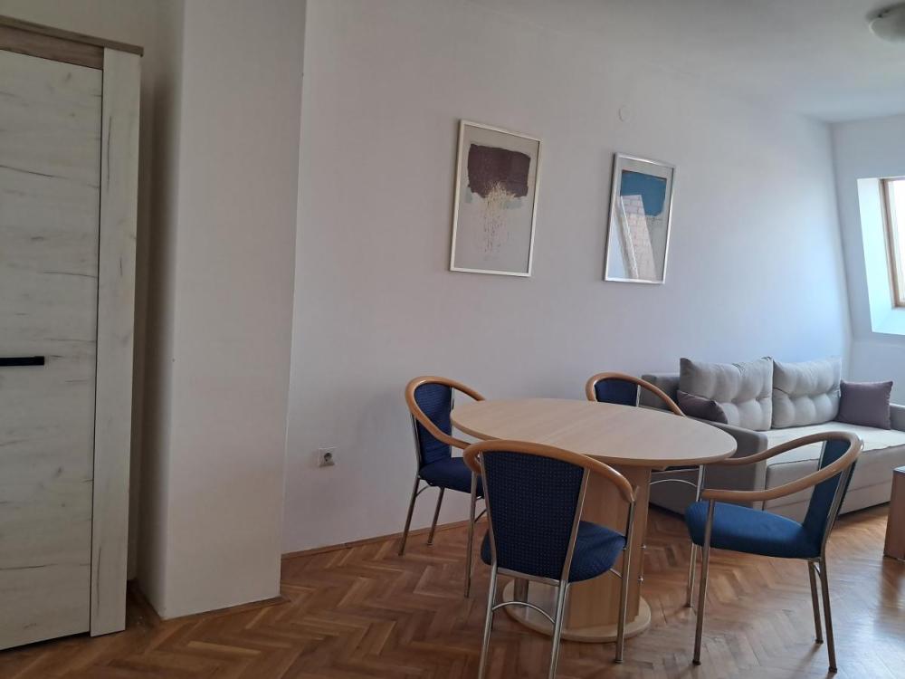 Slika 2 - Dvosoban stan za izdavanje, 54m2, 400€