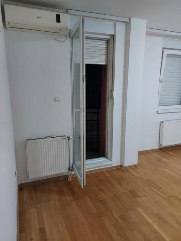 Slika 2 - Jednoiposoban stan za izdavanje, 40m2, 350€