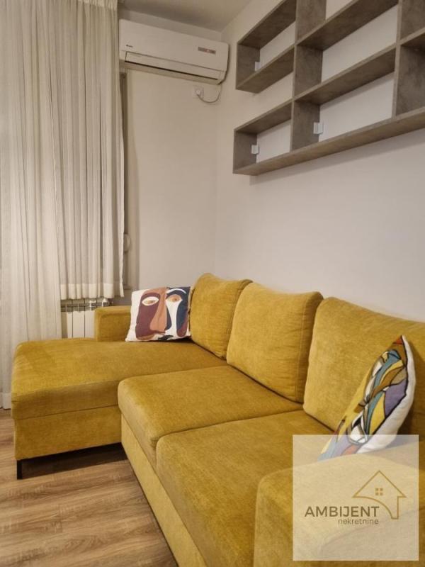 Slika 2 - Trosoban stan za izdavanje, 45m2, 800€