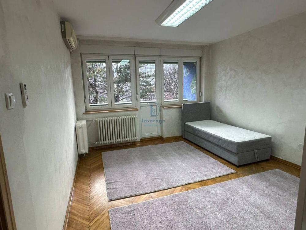 Slika 5 - Admirala Geprata, Četvorosoban stan za izdavanje, 105m2, 1.300€
