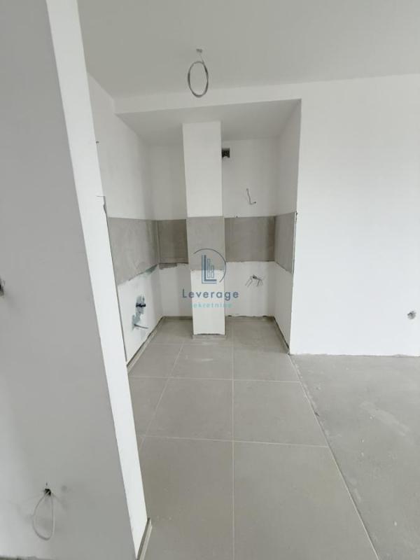 Slika 1 - Nine Kirsanove, Dvoiposoban stan na prodaju, 66m2, 133.500€