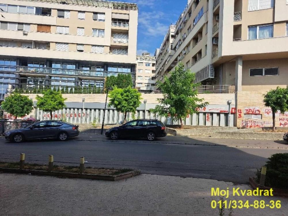 Slika 1 -  Lokal za izdavanje, 117m2, 1.400€
