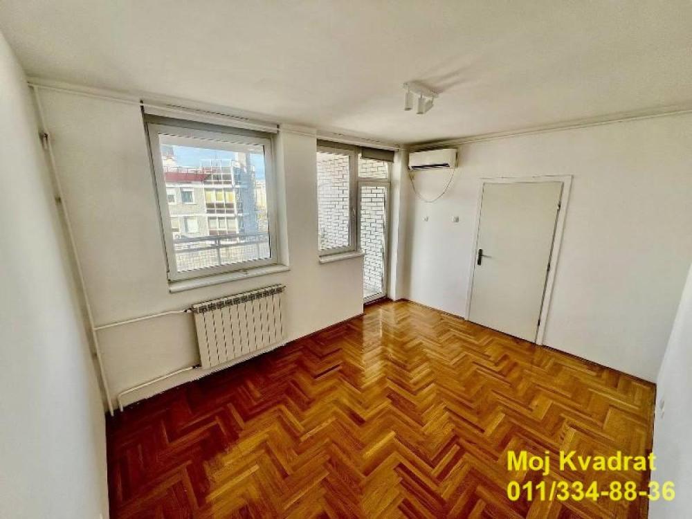 Slika 3 -  Lokal za izdavanje, 110m2, 1.800€