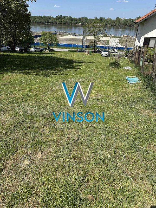 Slika 1 -  Plac na prodaju, Petrovaradin, Sremska Kamenica, 133.900€