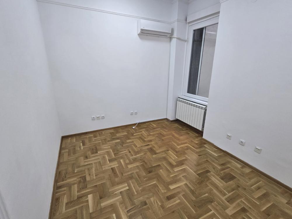 Slika 2 - Dečanska, Dvosoban stan za izdavanje, 61m2, 650€