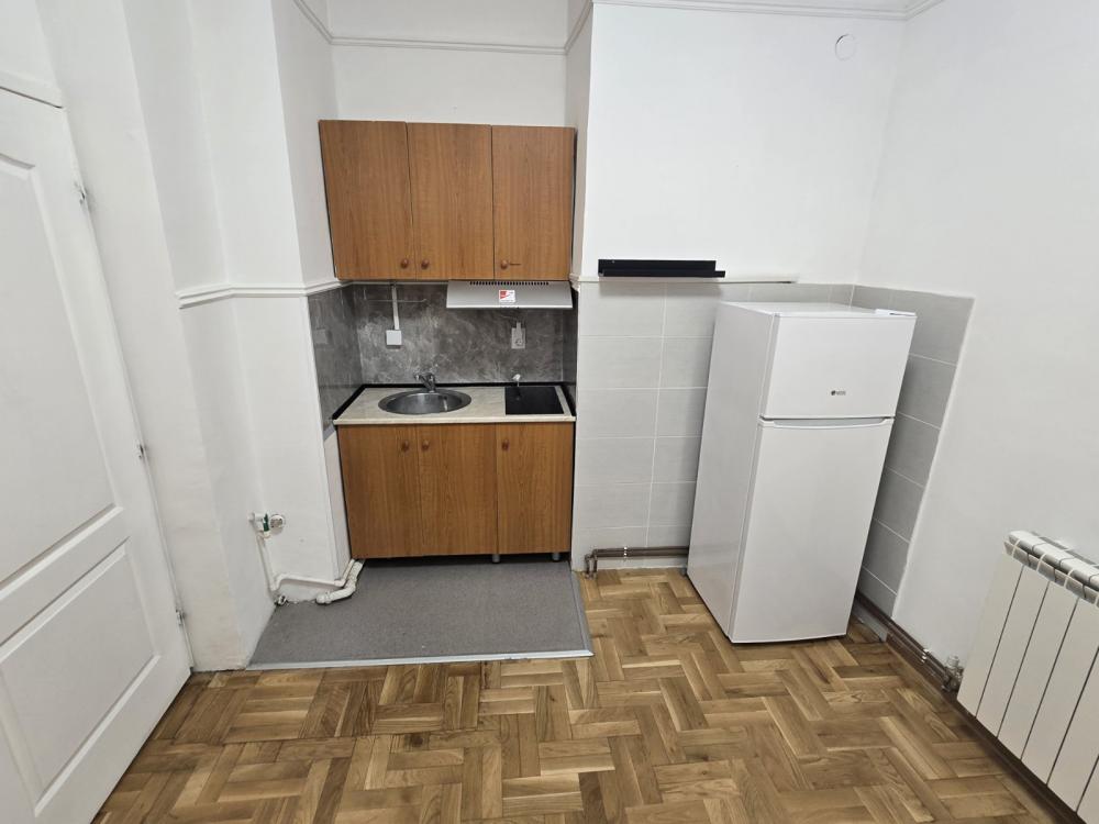 Slika 3 - Dečanska, Dvosoban stan za izdavanje, 61m2, 650€