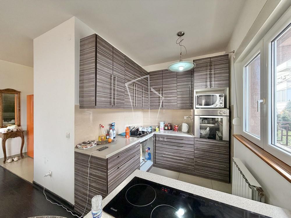 Slika 4 - Matice Srpske, Trosoban stan na prodaju, 76m2, 175.000€