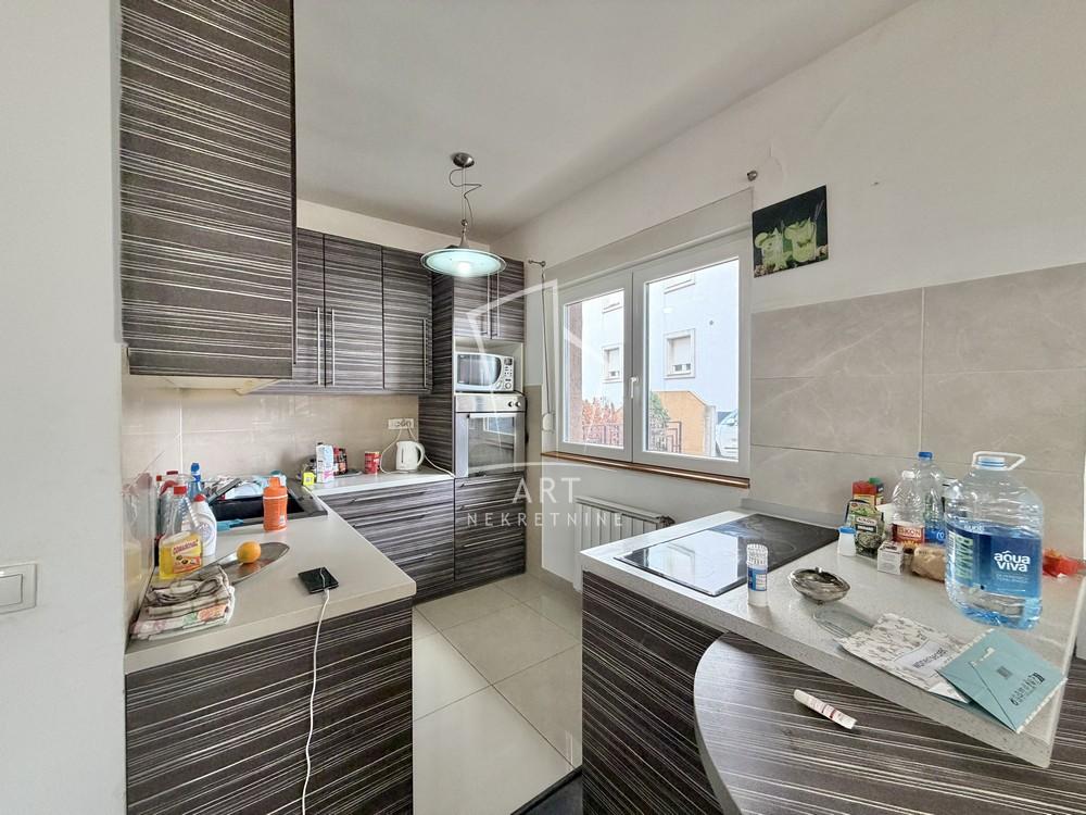 Slika 5 - Matice Srpske, Trosoban stan na prodaju, 76m2, 175.000€