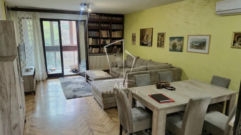 Glavna slika -Nikolaja Gogolja, Dvoiposoban stan na prodaju, 72m2, 210.000€