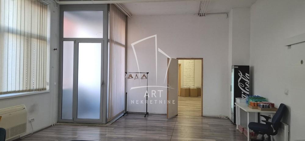 Slika 1 - Žorža Klemansoa,  Lokal za izdavanje, 70m2, 2.500€