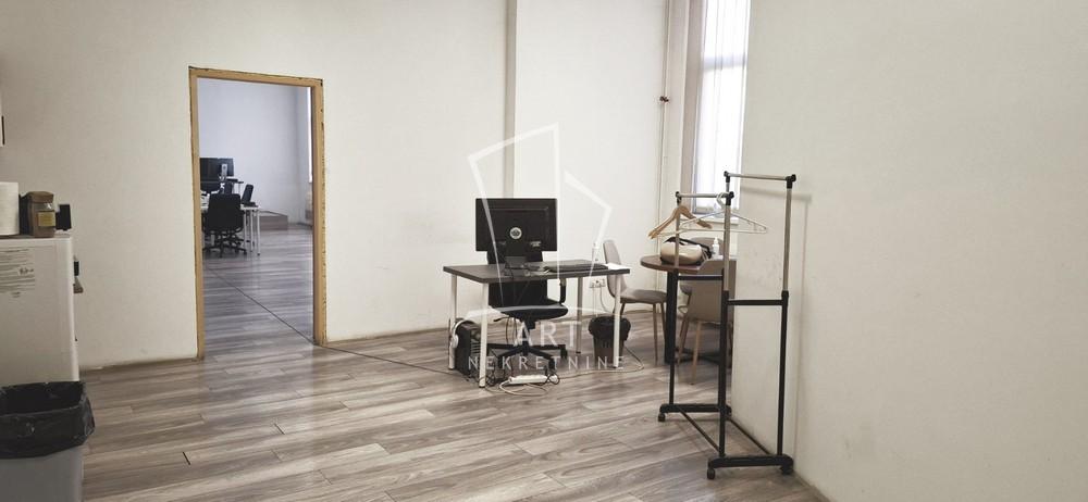 Slika 2 - Žorža Klemansoa,  Lokal za izdavanje, 70m2, 2.500€