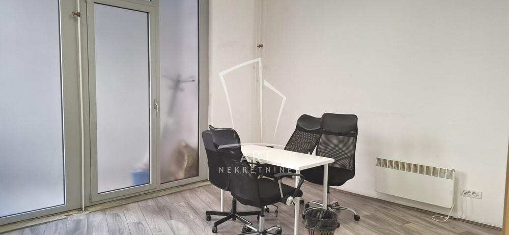 Slika 3 - Žorža Klemansoa,  Lokal za izdavanje, 70m2, 2.500€