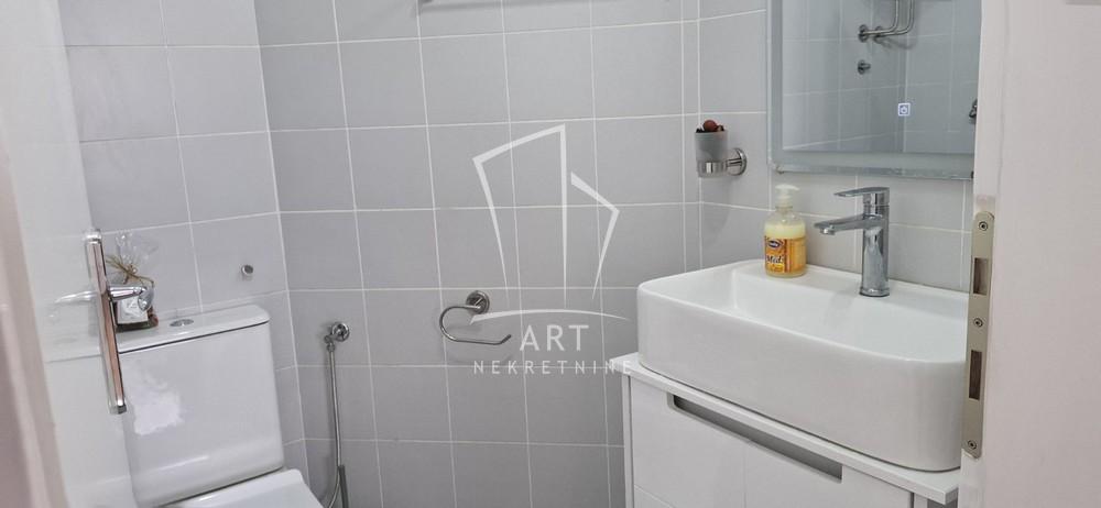 Slika 9 - Bulevar Zorana Đinđića,  Lokal za izdavanje, 109m2, 1.800€