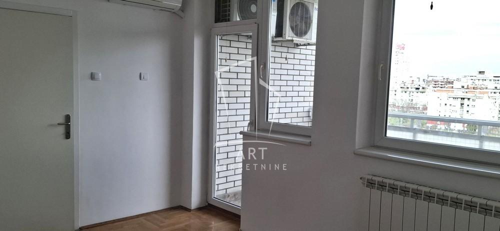 Slika 11 - Bulevar Zorana Đinđića,  Lokal za izdavanje, 109m2, 1.800€