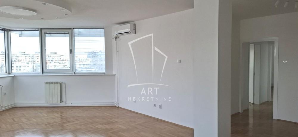 Slika 2 - Bulevar Zorana Đinđića,  Lokal za izdavanje, 109m2, 1.800€