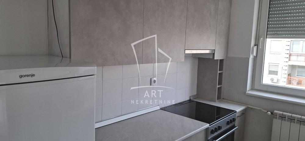 Slika 5 - Bulevar Zorana Đinđića,  Lokal za izdavanje, 109m2, 1.800€