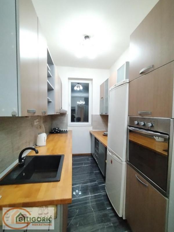 Slika 2 - Beogradska, Dvosoban stan za izdavanje, 75m2, 800€