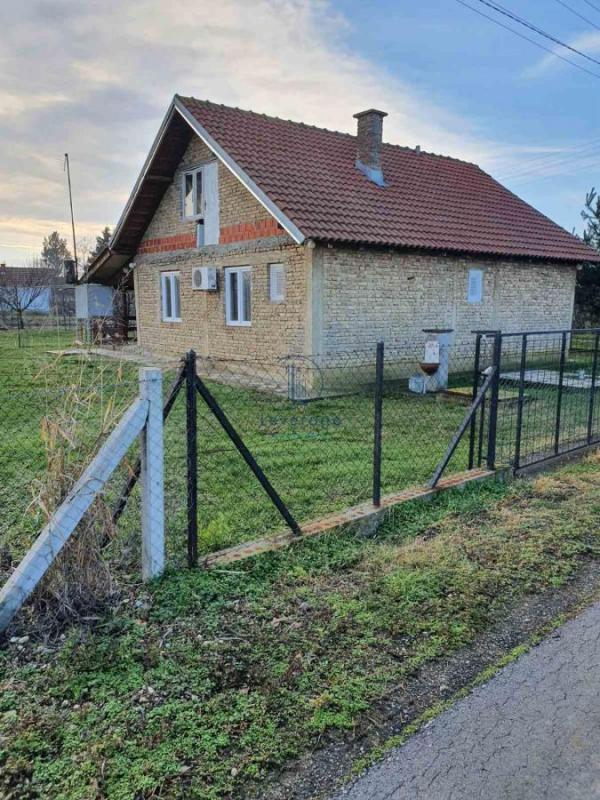 Slika 1 -  Kuća na prodaju, 105m2, 53.000€