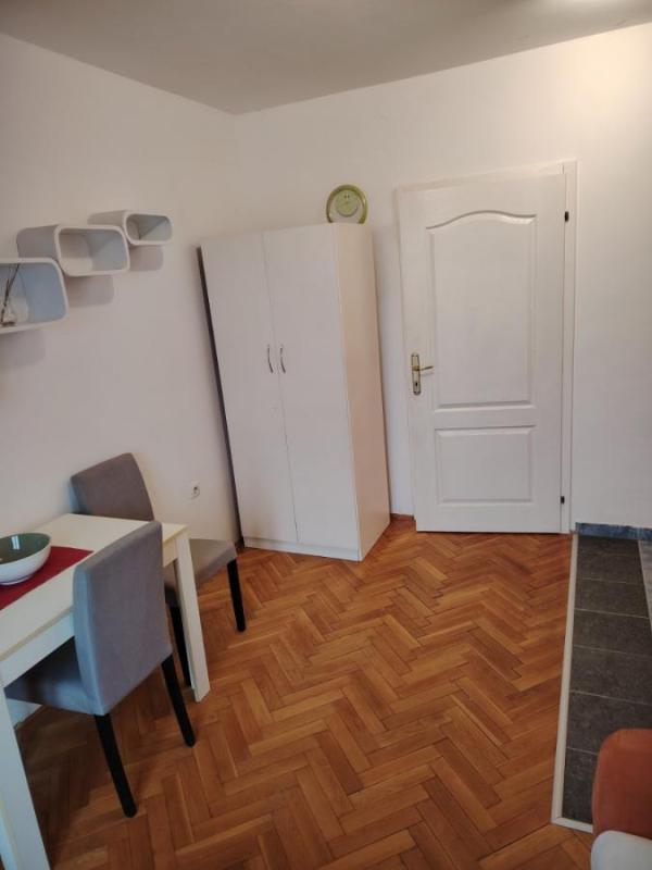 Slika 2 - Jednosoban stan za izdavanje, 18m2, 210€