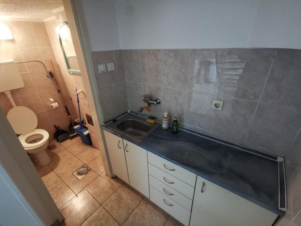 Slika 3 -  Lokal za izdavanje, 45m2, 350€