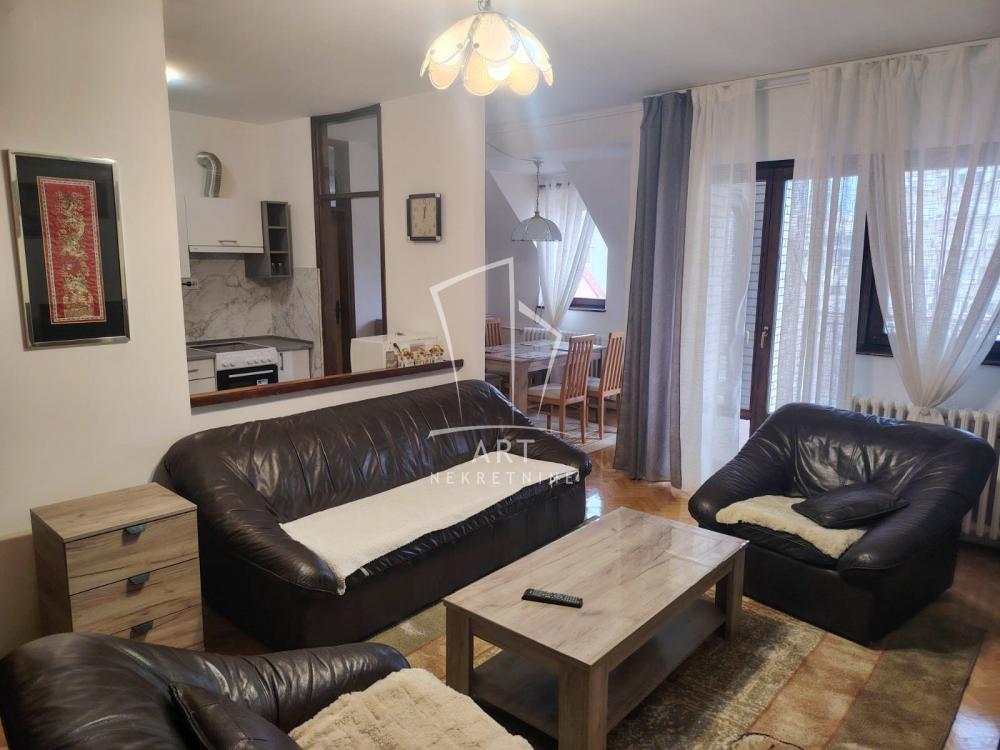 Slika 1 - Anastasa Jovanovića, Trosoban stan za izdavanje, 77m2, 80€