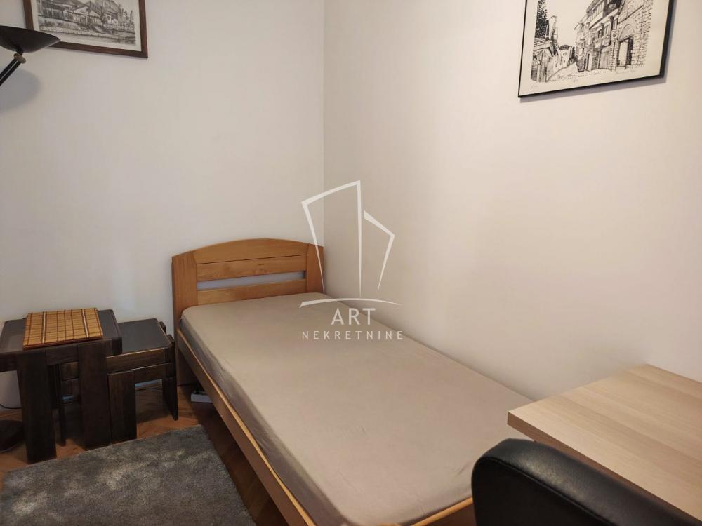 Slika 4 - Anastasa Jovanovića, Trosoban stan za izdavanje, 77m2, 80€